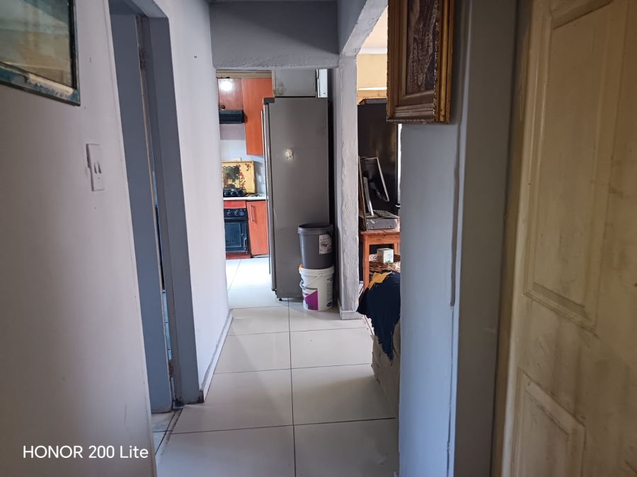 2 Bedroom Property for Sale in Makulong Gauteng