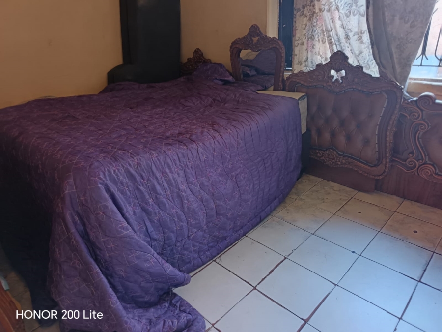 2 Bedroom Property for Sale in Makulong Gauteng