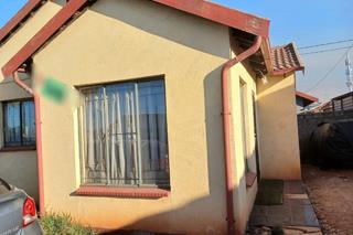 2 Bedroom Property for Sale in Clayville Gauteng