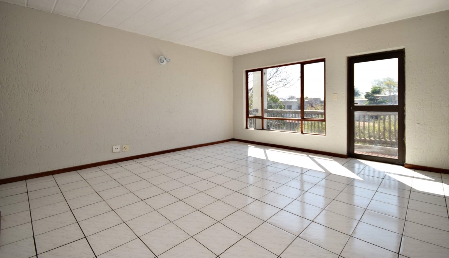 2 Bedroom Property for Sale in Bloubosrand Gauteng