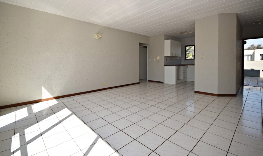 2 Bedroom Property for Sale in Bloubosrand Gauteng