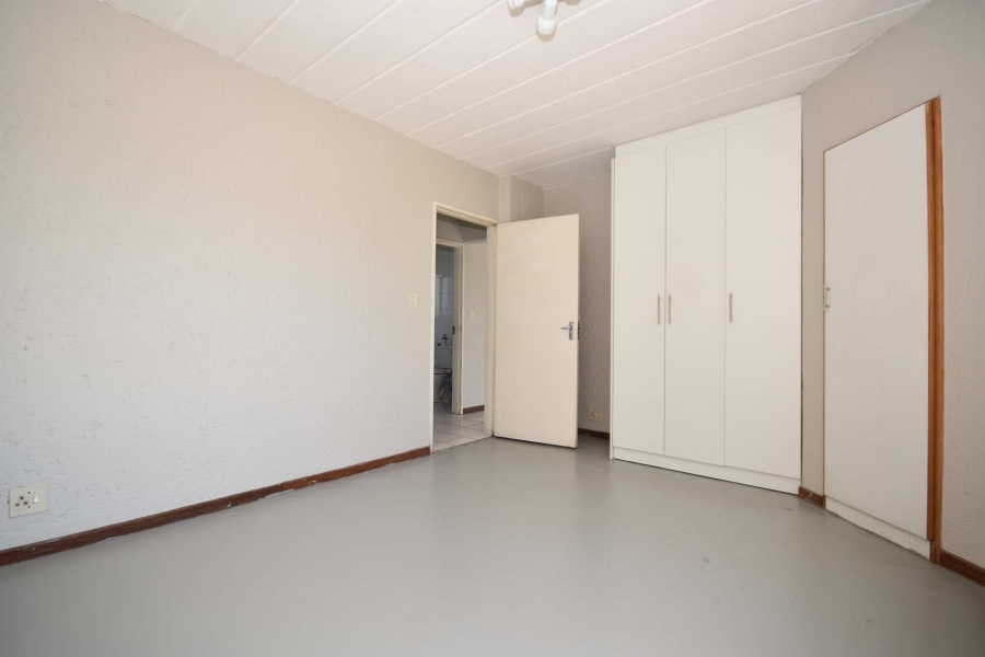2 Bedroom Property for Sale in Bloubosrand Gauteng