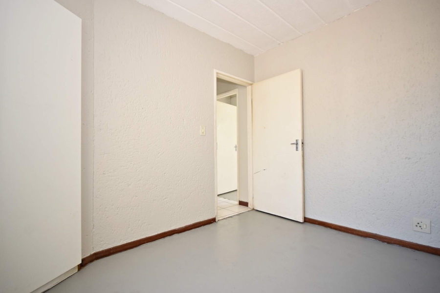 2 Bedroom Property for Sale in Bloubosrand Gauteng
