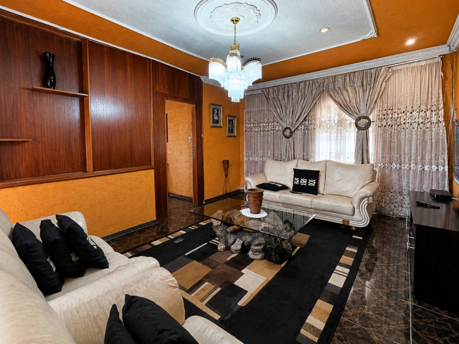 3 Bedroom Property for Sale in Unitas Park Gauteng