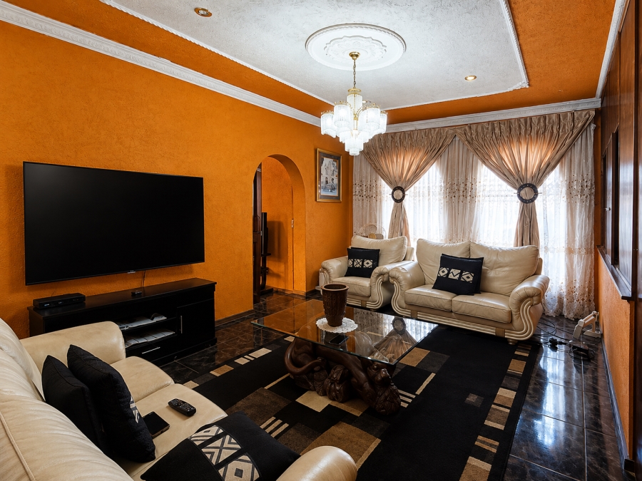 3 Bedroom Property for Sale in Unitas Park Gauteng