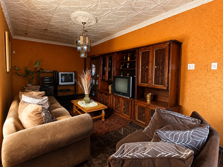 3 Bedroom Property for Sale in Unitas Park Gauteng