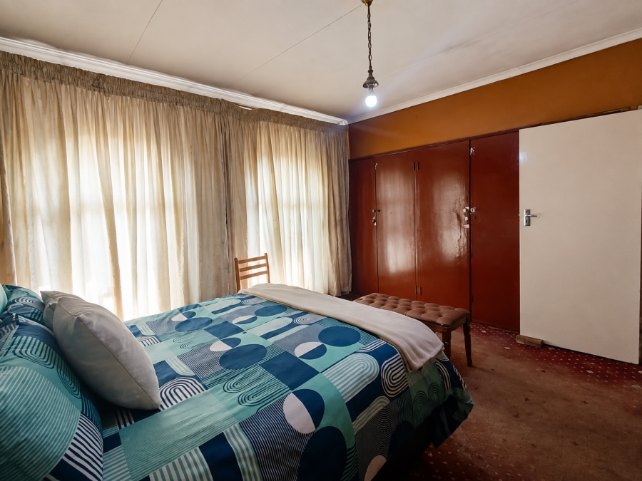 3 Bedroom Property for Sale in Unitas Park Gauteng