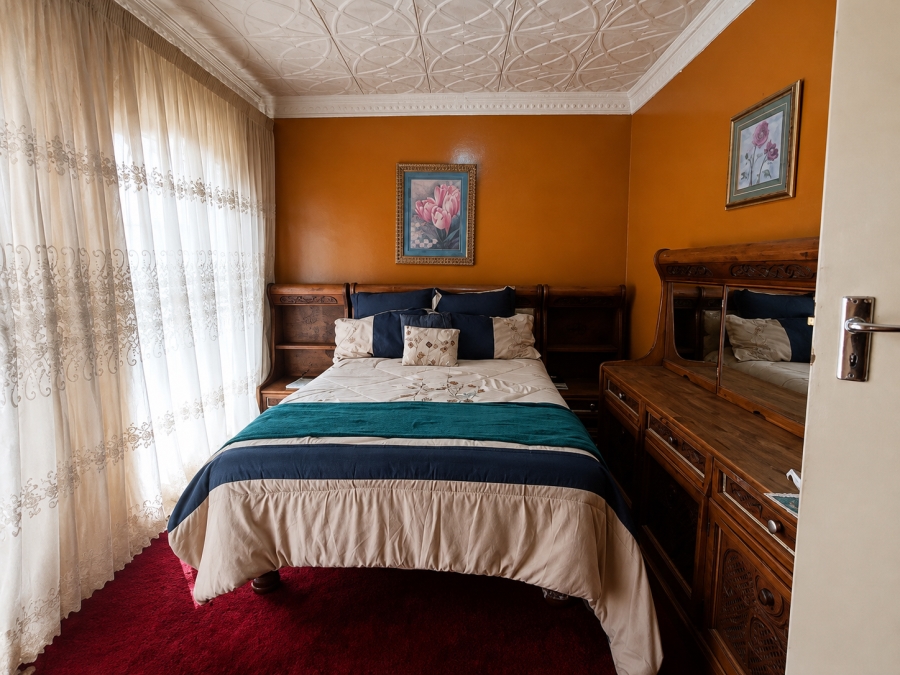 3 Bedroom Property for Sale in Unitas Park Gauteng