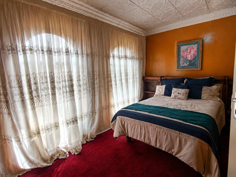 3 Bedroom Property for Sale in Unitas Park Gauteng