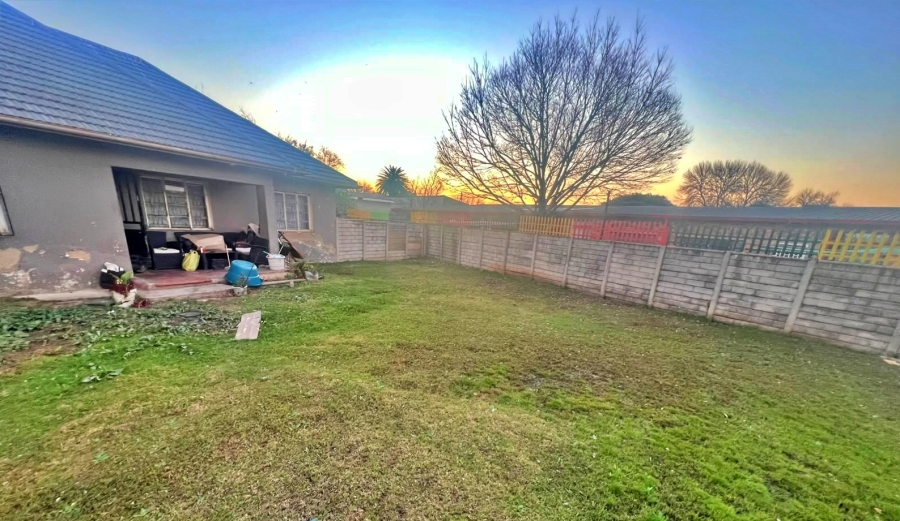 3 Bedroom Property for Sale in Rhodesfield Gauteng