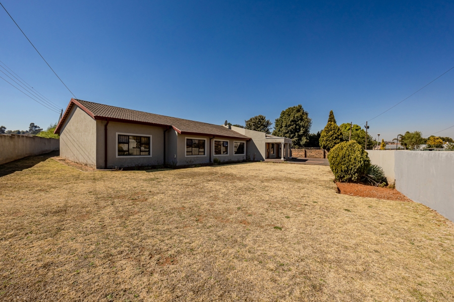 4 Bedroom Property for Sale in Greenhills Gauteng