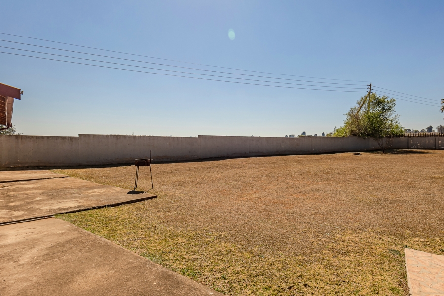 4 Bedroom Property for Sale in Greenhills Gauteng