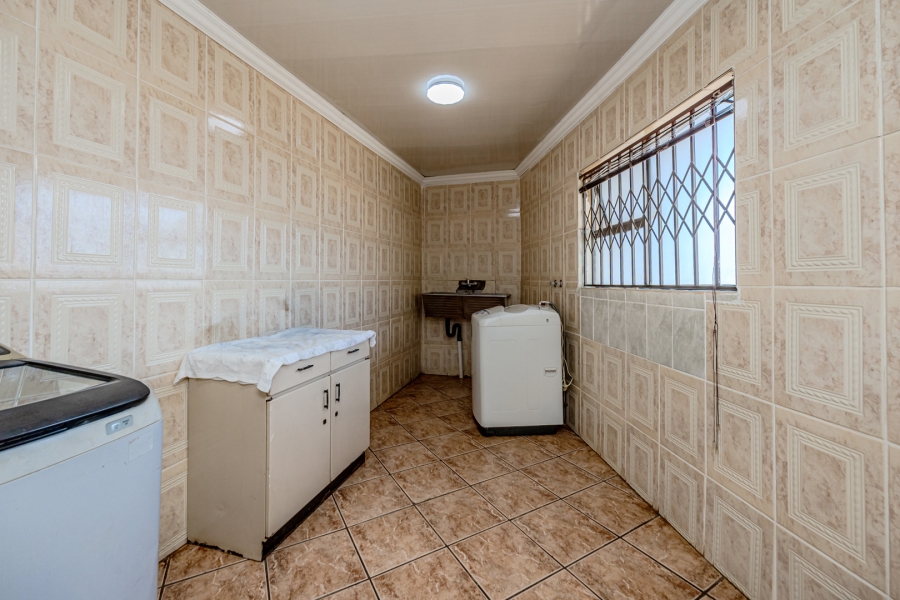 4 Bedroom Property for Sale in Greenhills Gauteng