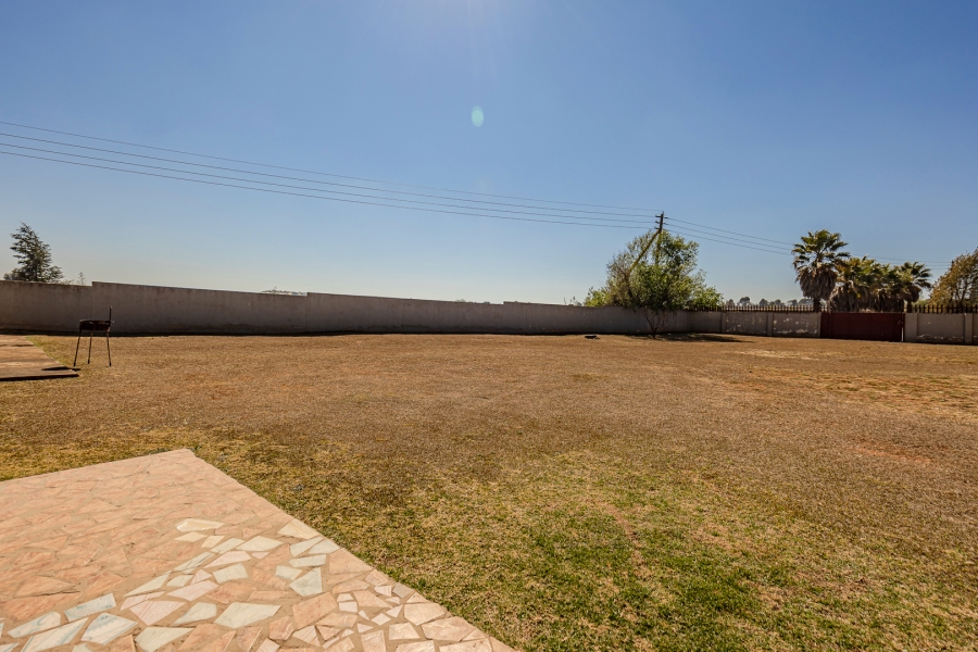 4 Bedroom Property for Sale in Greenhills Gauteng