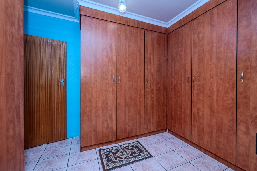 4 Bedroom Property for Sale in Greenhills Gauteng