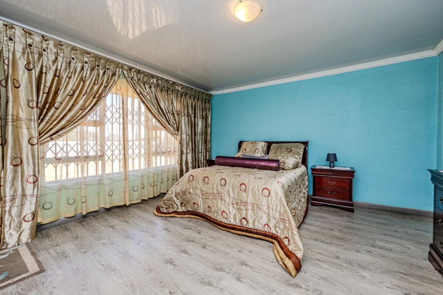 4 Bedroom Property for Sale in Greenhills Gauteng