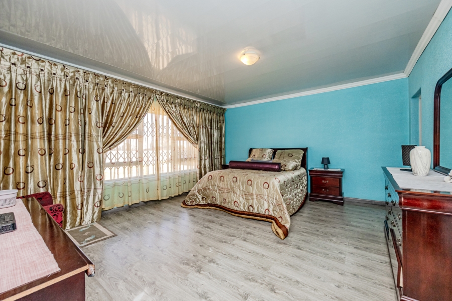 4 Bedroom Property for Sale in Greenhills Gauteng
