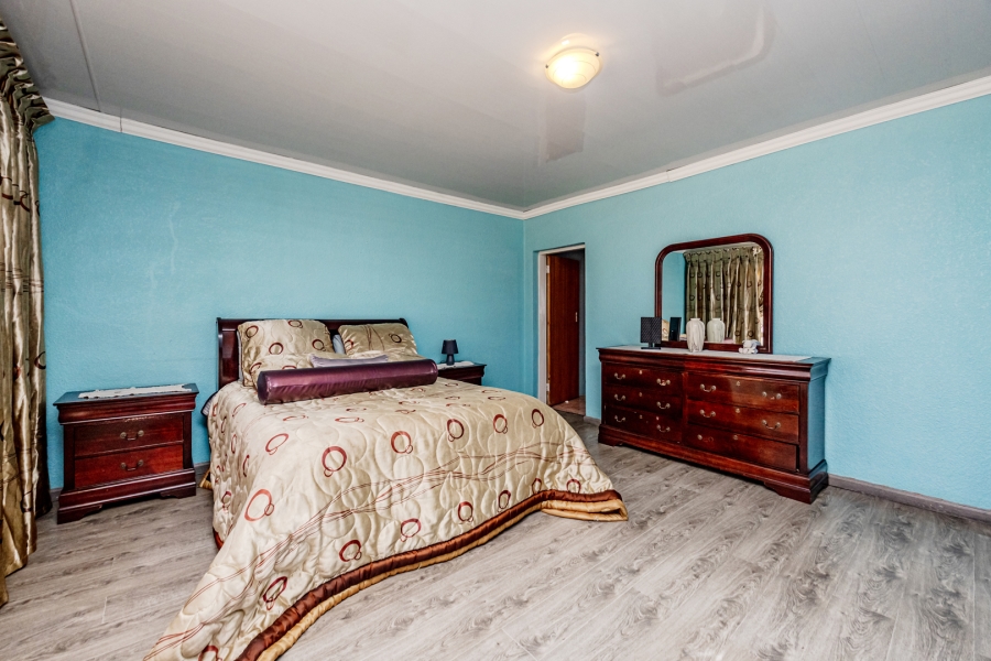 4 Bedroom Property for Sale in Greenhills Gauteng