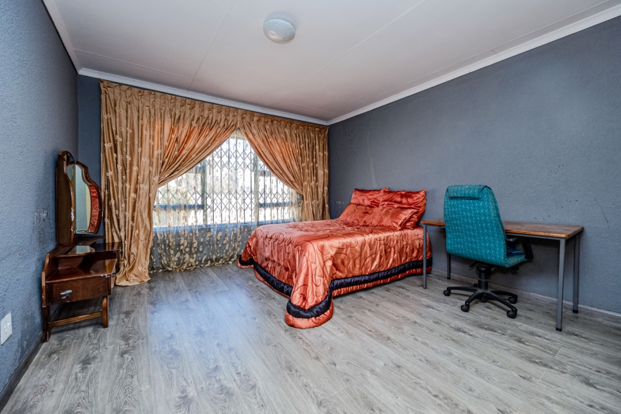 4 Bedroom Property for Sale in Greenhills Gauteng