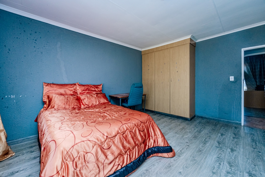 4 Bedroom Property for Sale in Greenhills Gauteng