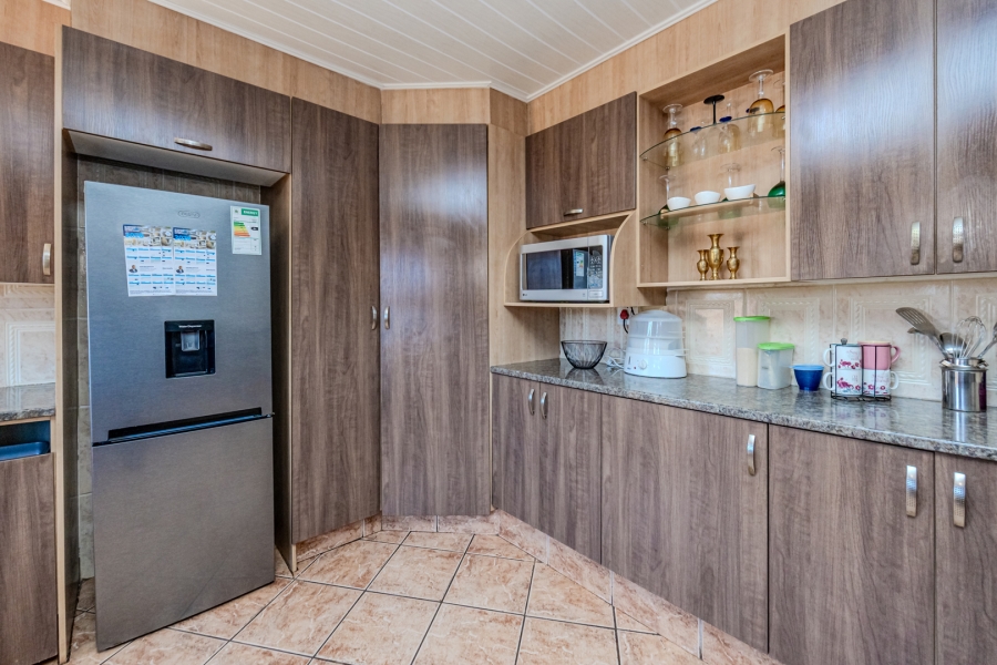 4 Bedroom Property for Sale in Greenhills Gauteng