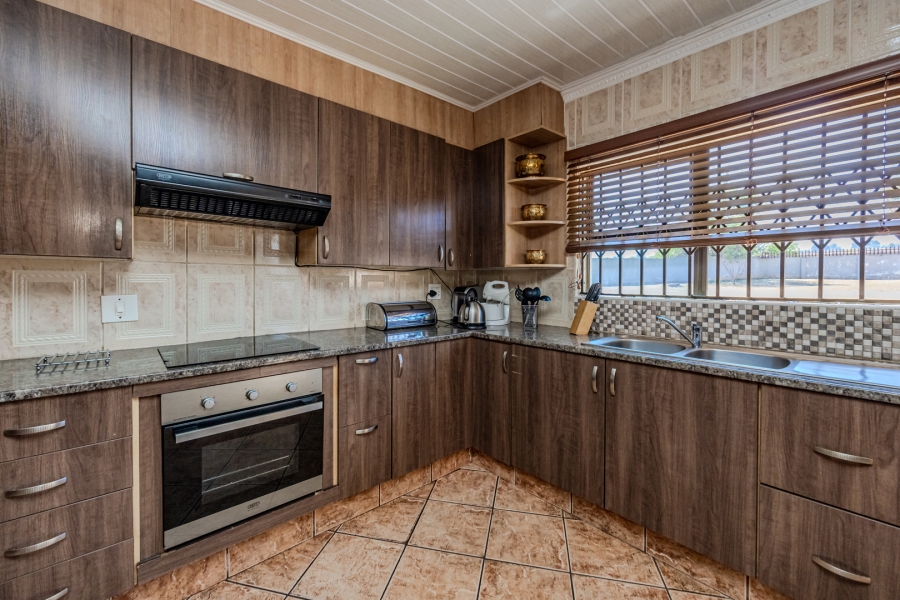 4 Bedroom Property for Sale in Greenhills Gauteng