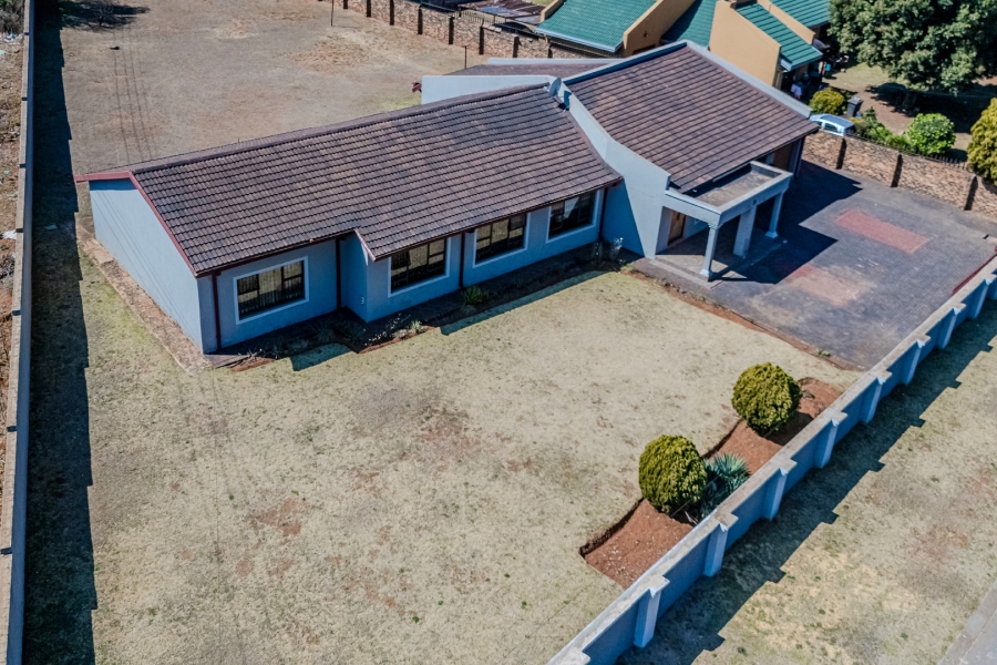 4 Bedroom Property for Sale in Greenhills Gauteng