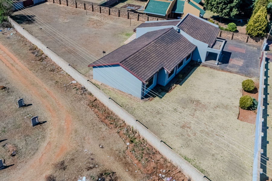4 Bedroom Property for Sale in Greenhills Gauteng