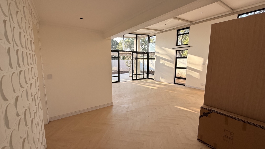 To Let 2 Bedroom Property for Rent in Bryanston Gauteng