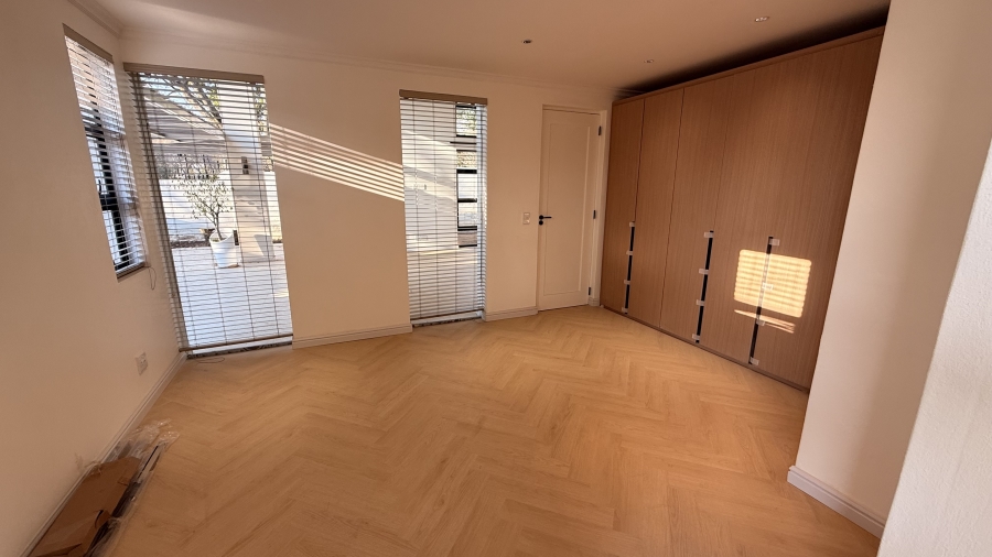 To Let 2 Bedroom Property for Rent in Bryanston Gauteng