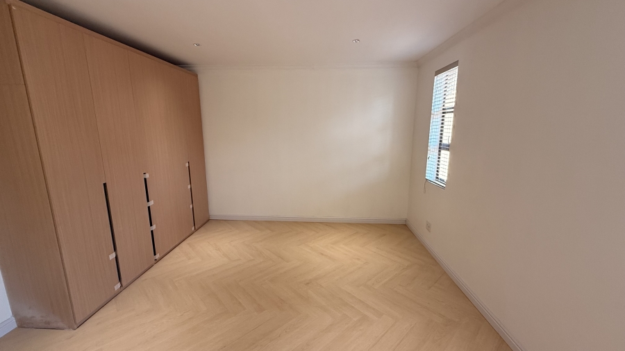 To Let 2 Bedroom Property for Rent in Bryanston Gauteng