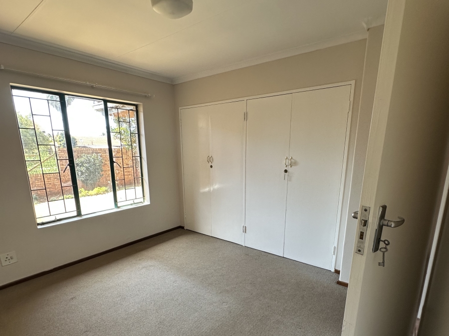 2 Bedroom Property for Sale in Faerie Glen Gauteng