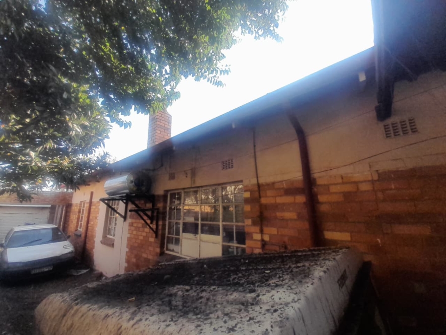 4 Bedroom Property for Sale in Mackenzieville Gauteng
