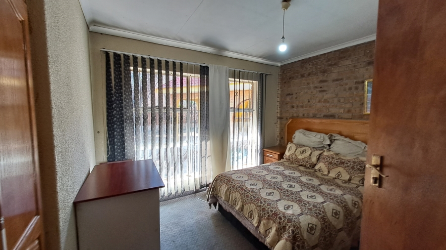 5 Bedroom Property for Sale in Ferryvale Gauteng