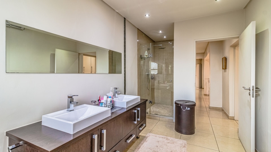 4 Bedroom Property for Sale in Dowerglen Ext 5 Gauteng