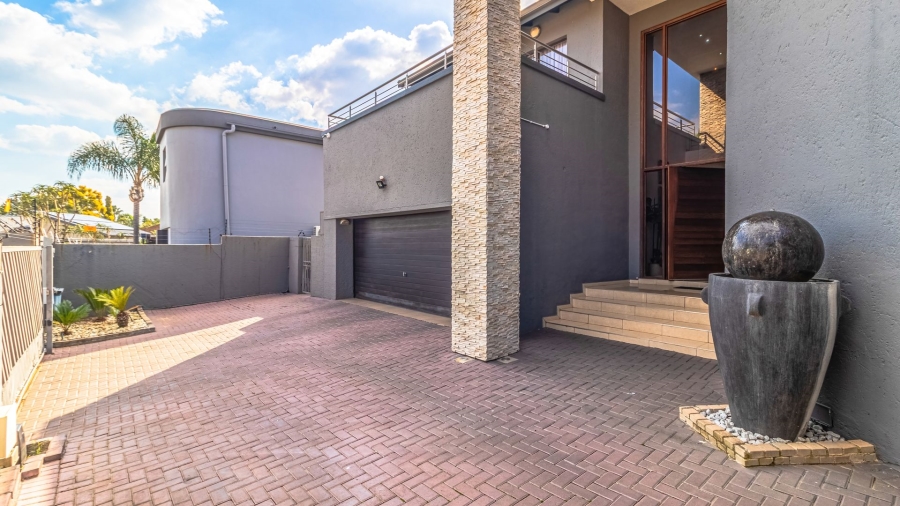 4 Bedroom Property for Sale in Dowerglen Ext 5 Gauteng