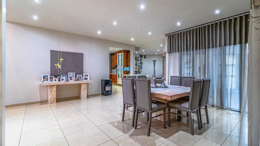 4 Bedroom Property for Sale in Dowerglen Ext 5 Gauteng