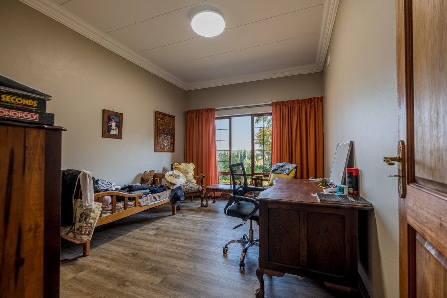 6 Bedroom Property for Sale in Olympus Ridge Gauteng