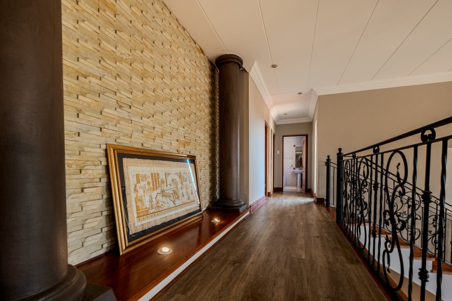 6 Bedroom Property for Sale in Olympus Ridge Gauteng