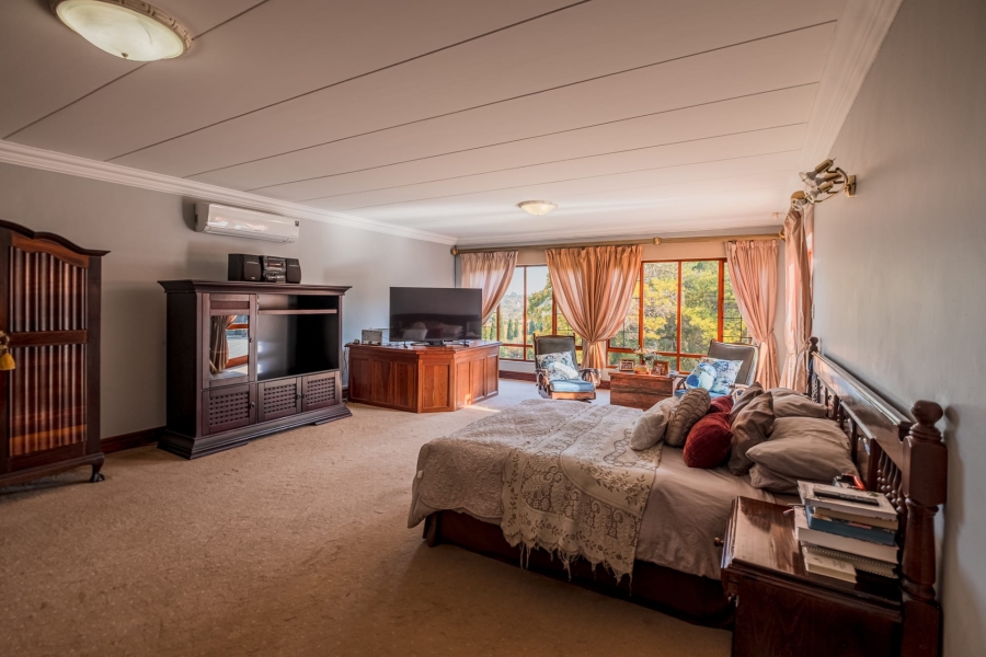6 Bedroom Property for Sale in Olympus Ridge Gauteng