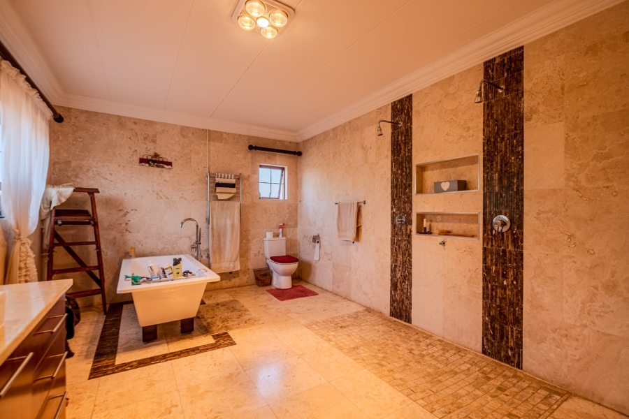 6 Bedroom Property for Sale in Olympus Ridge Gauteng