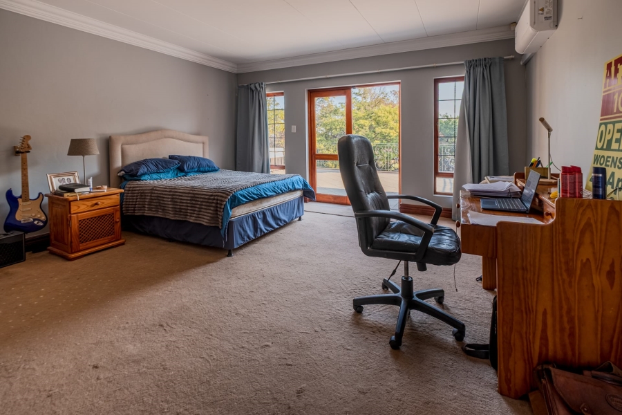 6 Bedroom Property for Sale in Olympus Ridge Gauteng