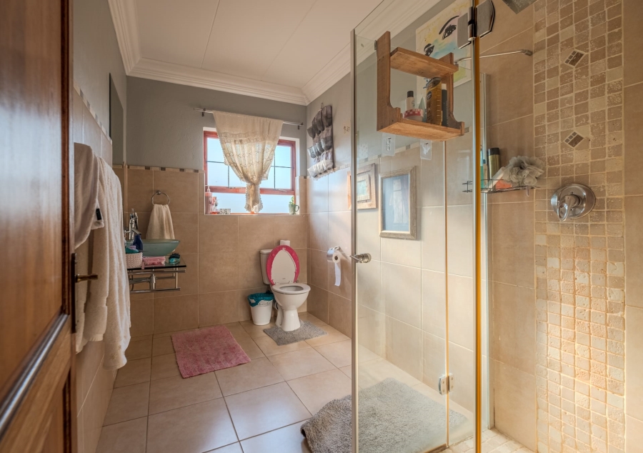 6 Bedroom Property for Sale in Olympus Ridge Gauteng