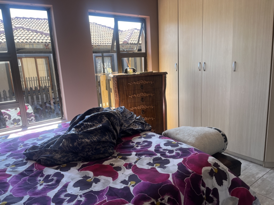3 Bedroom Property for Sale in Albertsdal Gauteng