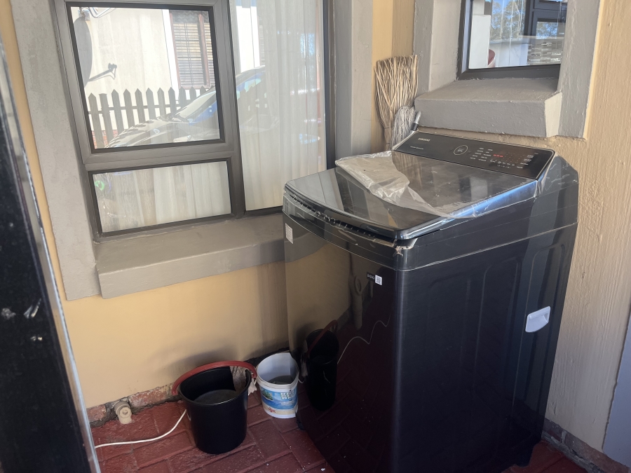 3 Bedroom Property for Sale in Albertsdal Gauteng