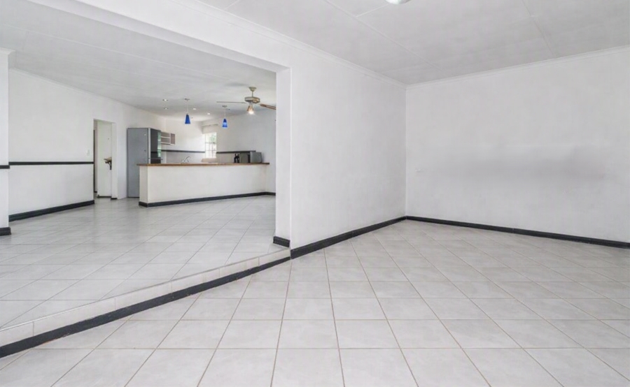 3 Bedroom Property for Sale in Helderkruin Gauteng
