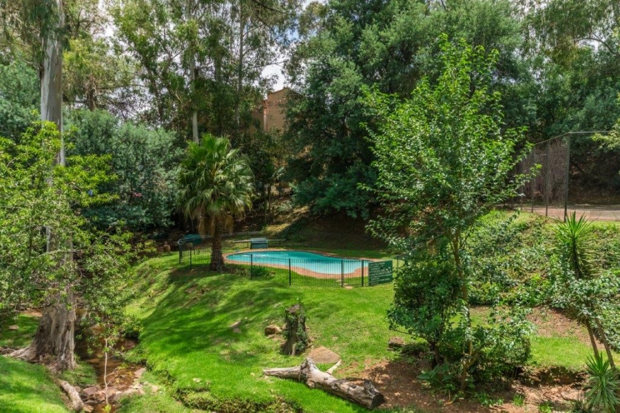 3 Bedroom Property for Sale in Helderkruin Gauteng