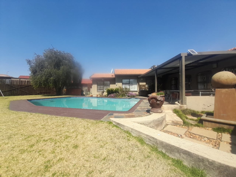 4 Bedroom Property for Sale in Visagie Park Gauteng