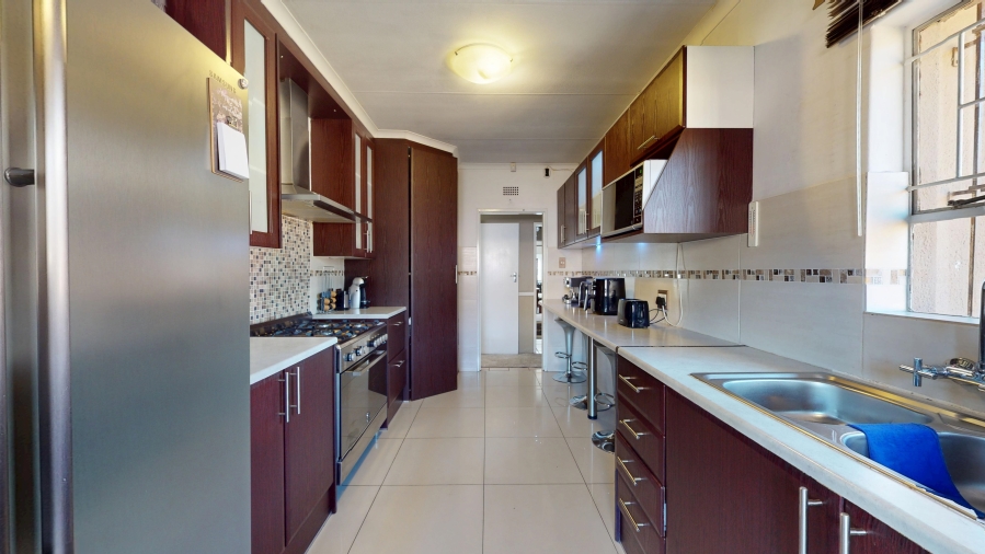 3 Bedroom Property for Sale in Gosforth Park Gauteng