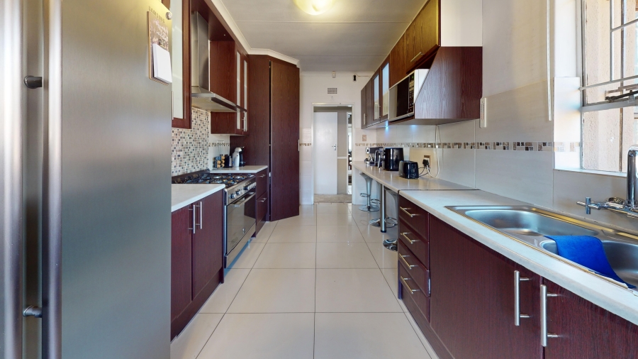 3 Bedroom Property for Sale in Gosforth Park Gauteng